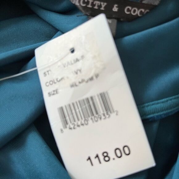 NEW with tags Felicity & Coco velvet flutter sleeve mini dress, size MP. - Picture 10 of 10